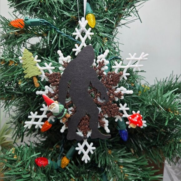 Bigfoot Ornament Gnome Sasquatch Cryptid Mythical Believer PNW Creature OOAK NWT - Picture 1 of 4